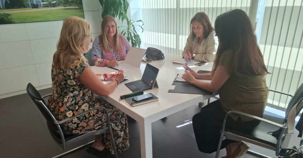 reunión con la viceconsejera de turismo